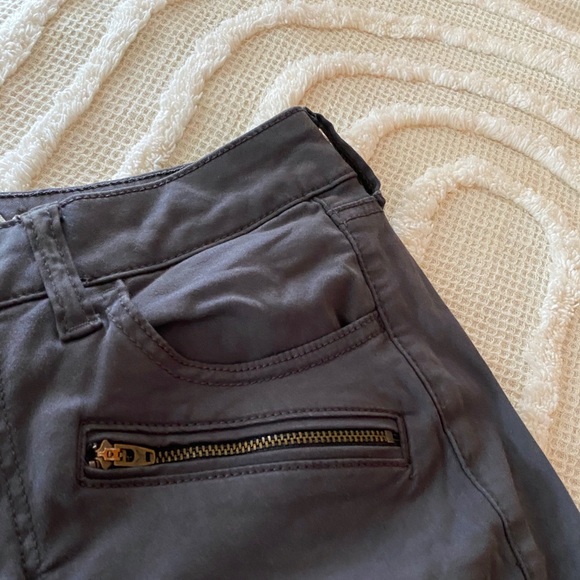 ✨SALE✨ AEO Super Stretch Jeans - Picture 6 of 7